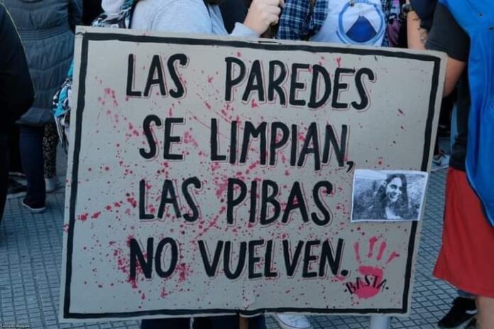 Cartel con la leyenda 