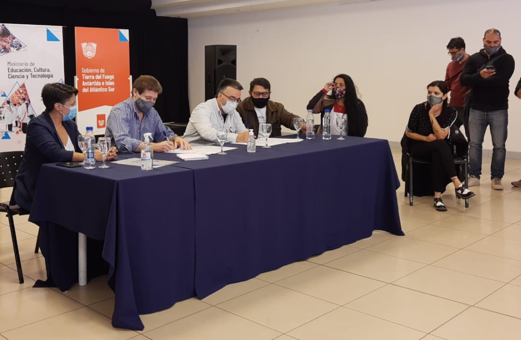 Se firmó el acuerdo salarial entre SUTEF y el Gobierno Provincial